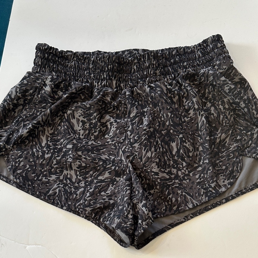 Zella Charcoal and Black Patterned Athletic Shorts